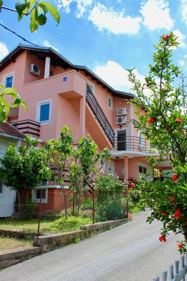 Apartments With A Parking Space Bilice, Krka - 13545 Sibenik Exterior photo