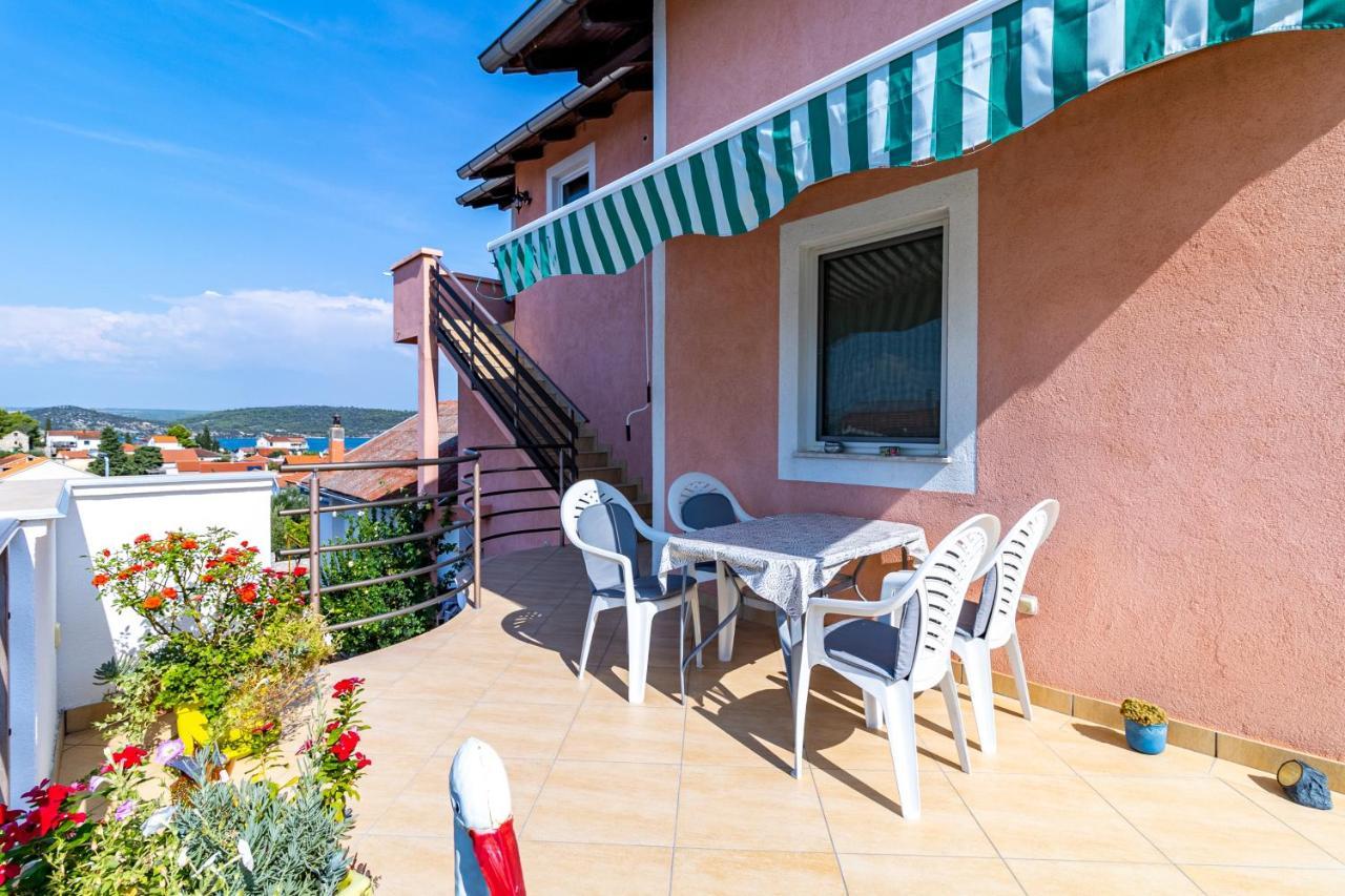 Apartments With A Parking Space Bilice, Krka - 13545 Sibenik Exterior photo